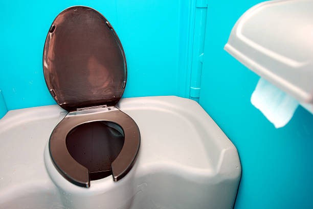 Porta potty delivery and setup in Plum, PA